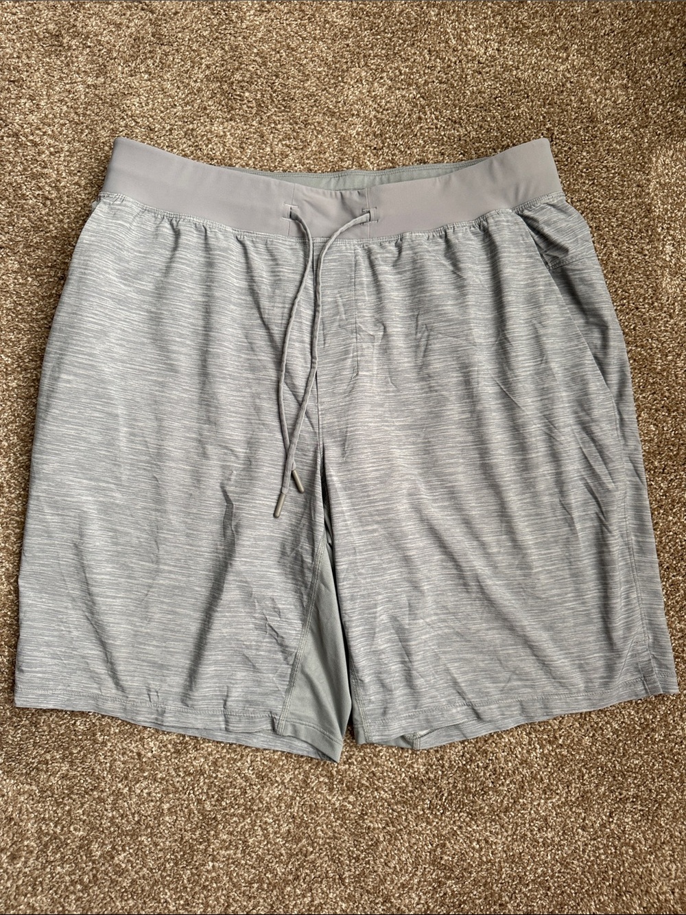lululemon athletica Light Gray Men’s Athletic Shorts Size XL